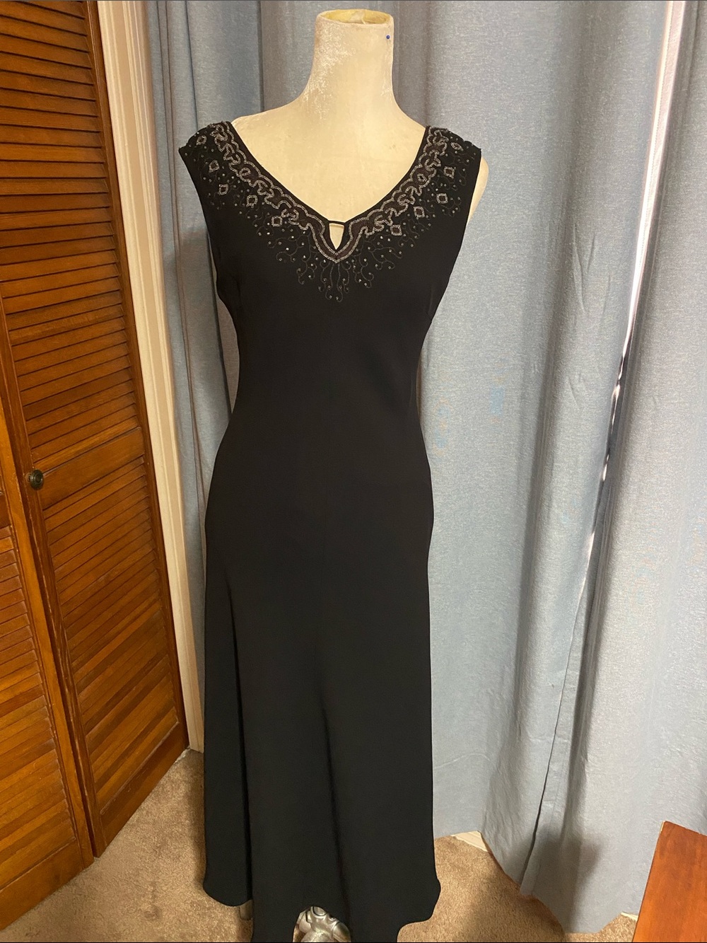 Jones New York Black Beaded V-Neckline Maxi Gown